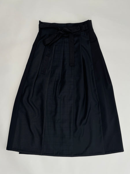 Crofter skirt - black wool suiting mix